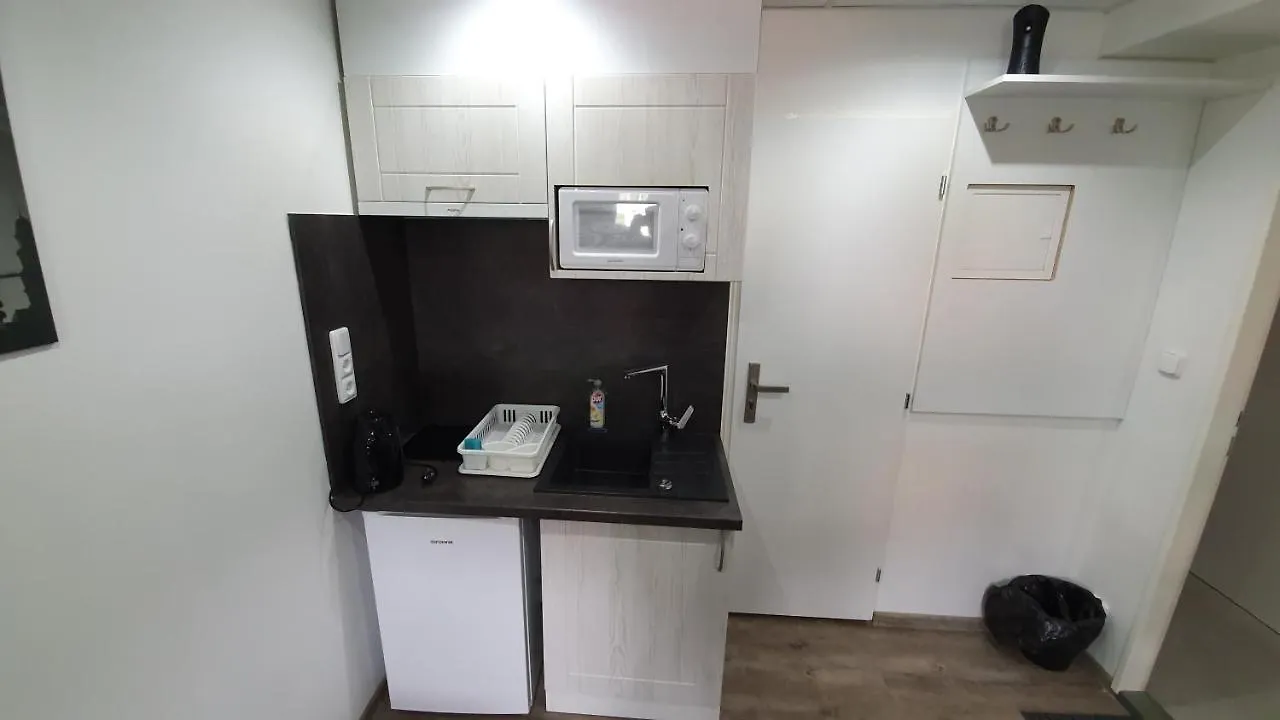 Small Apartments Denisa Business Брно